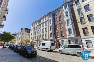 Wohnung kaufen in 24143 Kiel, Freie Altbauwohnung im Herzen von Gaarden sucht neue Eigentümer!