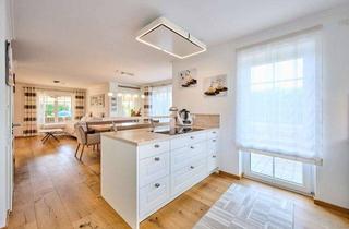 Villa kaufen in 94330 Aiterhofen, Ein Stück Toskana in Aiterhofen: 2017er Villa mit Pool und PV-Anlage