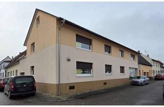 Haus kaufen in 76661 Philippsburg, 1-2 Familienhaus mit gutem Raumangebot und großen Garagentrakt der ideal für Hobbyhandwerker ist
