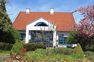 Haus kaufen in 96237 Ebersdorf, Architektonisches Wohnhaus mit Einliegerwohnung, Wintergarten und traumhaftem Gartenparadies!