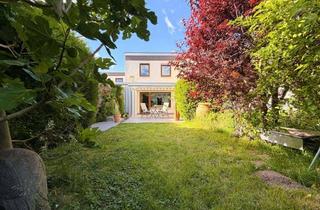 Reihenhaus kaufen in 75180 Dillweißenstein, Energieklasse A: Modernisiertes Reihenhaus mit Südgarten & Garage