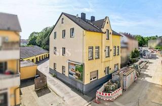 Anlageobjekt in 58453 Witten, Mehrfamilienhaus mit sieben Wohneinheiten, neun Garagen und zusätzlichem Mietsteigerungspotenzial