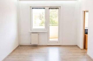Wohnung mieten in Ernst-Barlach-Straße, 13059 Neu-Hohenschönhausen, ANFRAGEN BITTE ÜBER DAS KONTAKTFELD +++ Balkon mit Ausblick ins Grüne