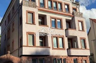 Wohnung kaufen in 63739 Aschaffenburg, Exklusive, helle 2 1/2 Zimmer-Dachgeschosswohnung Stadtmitte Aschaffenburg mit Balkon - Nähe Main