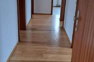 Wohnung mieten in Elsterweg, 84030 Ergolding, 4-Zimmer-Erdgeschosswohnung mit Balkon in Ergolding