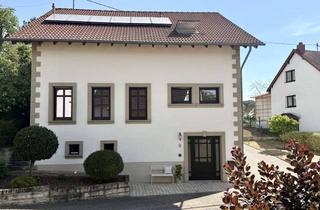 Bauernhaus kaufen in Zum Krückelsberg, 66773 Schwalbach, Charmantes Bauernhaus mit moderner Ausstattung und vielseitiger Gewerbehalle