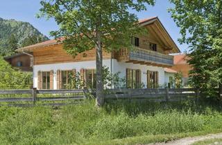 Haus kaufen in 83727 Schliersee, Modernes Alpenchalet in Schliersee-Neuhaus – sofort bezugsfrei mit vielseitigem Nutzungspotenzial