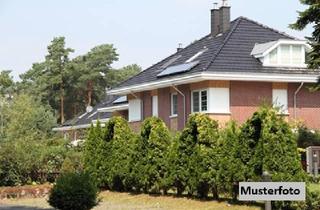 Doppelhaushälfte kaufen in 92521 Schwarzenfeld, Einfamilien-Doppelhaus (Alt- und Neubau) - geeignet zum Mehrgenerationenwohnen
