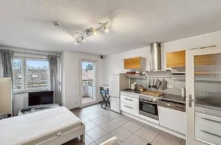 Wohnung kaufen in 90461 Nürnberg, Vermietung oder Selbstbezug! Frei, renoviert und möbliert!1-Zi-Wohnung im Nibelungenviertel