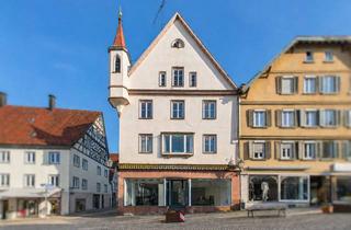 Mehrfamilienhaus kaufen in 72379 Hechingen, Historisches Mehrfamilienhaus mit Potenzial für bis zu 8 Wohneinheiten am Marktplatz