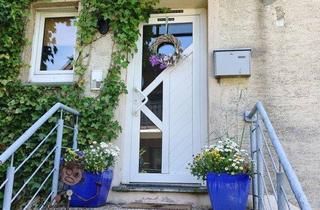 Haus kaufen in 33184 Altenbeken, Altenbeken - Zweifamilienhaus mit großem Garten und viel Potenzial