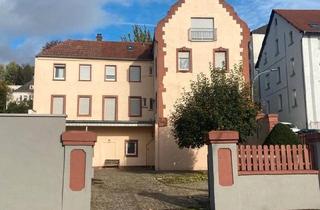 Haus kaufen in 66953 Pirmasens, Pirmasens - Schönes Mehrfamilien Sandsteinhaus
