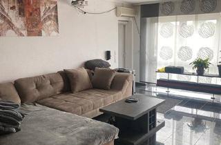 Wohnung kaufen in 47803 Krefeld, Krefeld - 2 ZIMMER WOHNUNG 89 qm GEHOBENER ZUSTAND