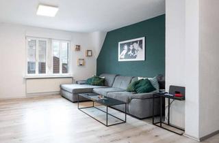 Wohnung kaufen in 78224 Singen, Modernisierte Dachgeschosswohnung mit hochwertiger Küche, Stellplatz & viel Wohnkomfort