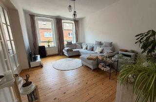 Wohnung kaufen in 24103 Damperhof, Wunderschöne 3-Zimmer Altbauwohnung in Bestlage