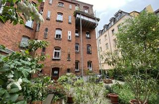 Wohnung kaufen in 90429 Nürnberg, Platz für Träume: Großzügige 4-Zimmer-Whg. mit 123 m² und tollem grünen Innenhof, zum Hammerpreis!