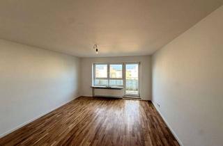 Wohnung mieten in Jagdfeldring 35, 85540 Haar, Balkonblick ins Grüne: 4-Zimmer-Wohnung im 8. Stock in Haar, Jagdfeldring