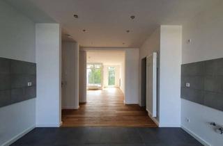 Wohnung mieten in 10317 Friedrichsfelde, 4-Zimmer-Wohnung mit 22.5 m dachterrasse