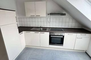 Wohnung mieten in Friedrich-Gottlob-Keller-Siedlung 67, 09661 Hainichen, Zwei Zimmer unterm Dach – mit Einbauküche und Stellplatz