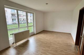 Wohnung mieten in Friedrich-Gottlob-Keller-Siedlung 69, 09661 Hainichen, Kompakte Wohnung mit Balkon und Stellplatz – 1-Raum-Wohnung in Hainichen