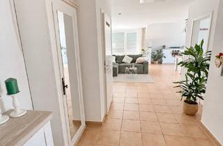Wohnung mieten in 51429 Bergisch Gladbach, Bensberg - moderne Zweizimmer-DG-Wohnung mit zus. Nutzfläche im Spitzboden, Balkon und Einbauküche