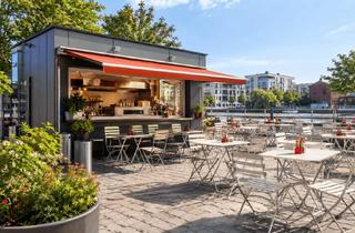 Gastronomiebetrieb mieten in 12099 Tempelhof, Currywurst-Imbiss mit großer Terrasse am Tempelhofer Hafen