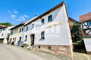 Einfamilienhaus kaufen in 37318 Arenshausen, Großzügiges Einfamilienhaus mit moderner Heizung + Kachelofen in Arenshausen