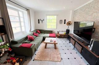 Wohnung kaufen in 42719 Solingen, Altbaucharme auf ca. 102 m² – stilvolle 3-Zimmer-Wohnung in Solingen-Wald