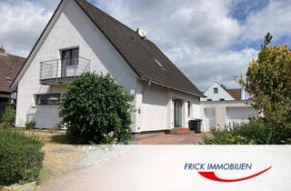Haus kaufen in 23689 Pansdorf, 1-2 Familienhaus mit Garage + Nebengebäude