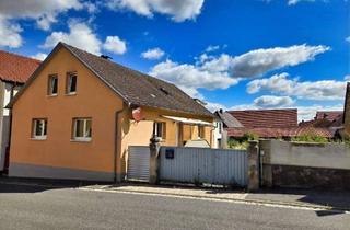 Haus kaufen in 97491 Aidhausen, Großes EFH mit Nebengebäude und großem Grund in zentraler Lage von Aidhausen/Kerbfeld