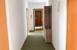 Wohnung kaufen in 92421 Schwandorf, Provisionsfreie 3-Zimmer-Wohnung mit zwei Balkonen in der Innenstadt! 5,5 % Rendite!