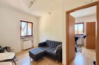 Wohnung kaufen in 93057 Konradsiedlung-Wutzlhofen, Vermietete 2-Zimmer-Wohnung mit ausbaufähigem Dachgeschoss und Entwicklungspotenzial!