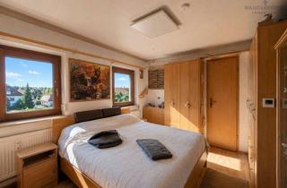 Wohnung kaufen in 93057 Konradsiedlung-Wutzlhofen, Kapitalanlage mit Potenzial – 2-Zimmer-Dachgeschosswohnung mit Garage!