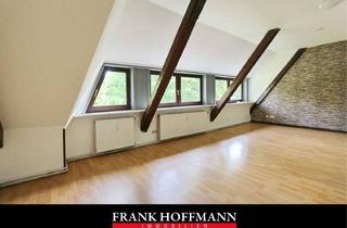 Wohnung mieten in 22955 Hoisdorf, Großzügige Dachgeschosswohnung auf großem Grundstück in Hoisdorf