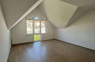 Wohnung mieten in Darmstädter Str. 66-68, 64372 Ober-Ramstadt, Moderne 2-Zimmer-Dachgeschosswohnung mit EBK und Badewanne