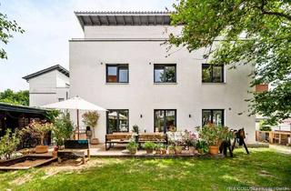 Einfamilienhaus kaufen in 61381 Friedrichsdorf, Modernes Einfamilienhaus mit separatem, kernsaniertem Fachwerkhaus