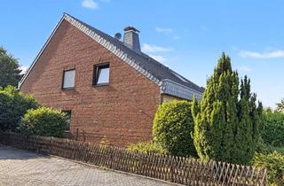 Haus kaufen in 47506 Neukirchen-Vluyn, Ideal für Eigennutzer oder Mehrgenerationen – Zweifamilienhaus mit Potenzial in Neukirchen-Vluyn