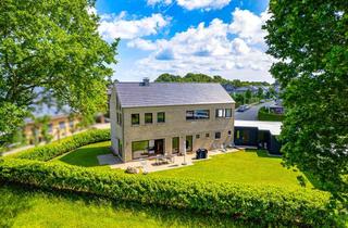 Einfamilienhaus kaufen in 24955 Harrislee, Harrislee: Architektenhaus in Feldrandlage - klare Linien, ruhige Lage, hochwertige Ausführung