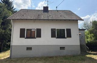 Einfamilienhaus kaufen in 66798 Wallerfangen, Wallerfangen: Sanierungsobjekt mit 153 m² Wohnfläche und großem Nebengebäude auf 1.752 m² Grundstück