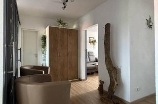 Wohnung kaufen in 95326 Kulmbach, Kulmbach - Sehr schöne 3-Zimmer-Wohnung mit Balkon+Garage,renoviert,möbliert