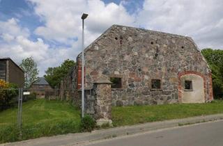 Haus kaufen in 17495 Karlsburg, Karlsburg - Feldsteinscheune mit Bauland, in zentraler Lage