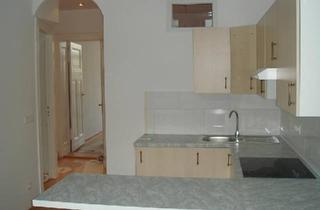 Wohnung kaufen in 13581 Berlin, Berlin - Bauing. verkauft seine modern.2-Zim.Wohnung mit Wohnkü.und Aufzug
