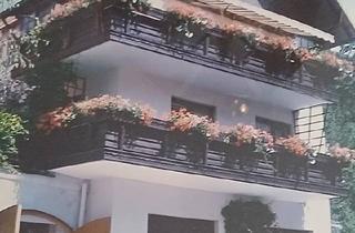 Haus kaufen in 91346 Wiesenttal, Wiesenttal - 2 Fam. -Wohnhaus Nebengebäude in ruhiger Lage
