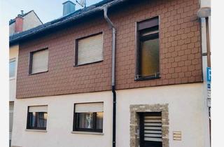 Reihenhaus kaufen in 68766 Hockenheim, Hockenheim - Reihenhaus mit Doppelgarage, auch als Zweifamilienhaus nutzbar