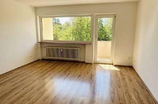 Wohnung kaufen in 63457 Hanau, Vermietete lichtdurchflutete 3-Zimmerwohnung mit sonnigem Balkon und Garage