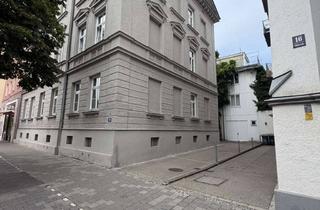 Wohnung kaufen in Volkhartstraße 18, 86152 Innenstadt, Altbau-Charme pur: 2-Zimmer-Wohnung mit Balkon mitten in Augsburg – kurzfristig bezugsfrei-