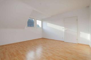 Wohnung mieten in 41564 Kaarst, Lichtdurchflutete Dachgeschosswohnung mit Balkon zum Wohlfühlen
