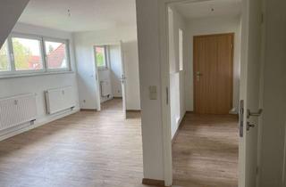 Wohnung mieten in Uhlandstraße, 04442 Zwenkau, Alltagstaugliche 2-Zimmer-Wohnung in Zwenkau
