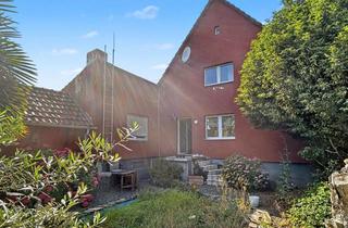 Haus kaufen in 52428 Jülich, Jülich: Ein Haus, viele Möglichkeiten – attraktives Zweifamilienhaus in Kirchberg