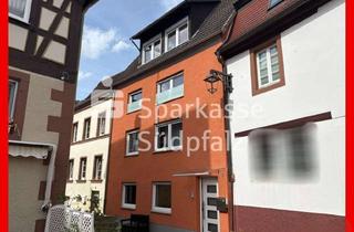 Haus kaufen in 76855 Annweiler, Modern Wohnen in historischer Altstadt